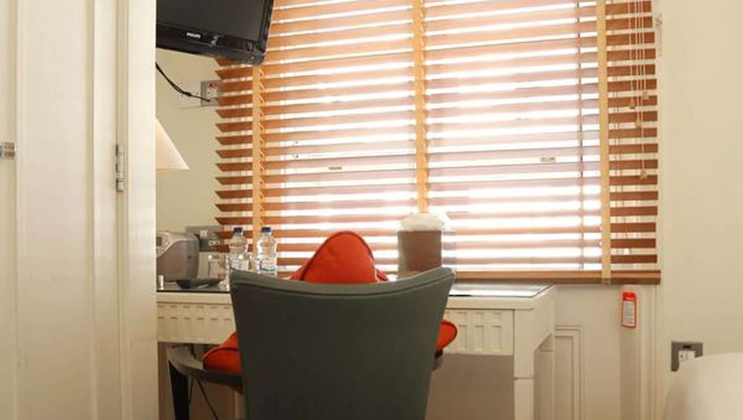 Imagen de la habitación del Hotel Kensington House. Foto 12