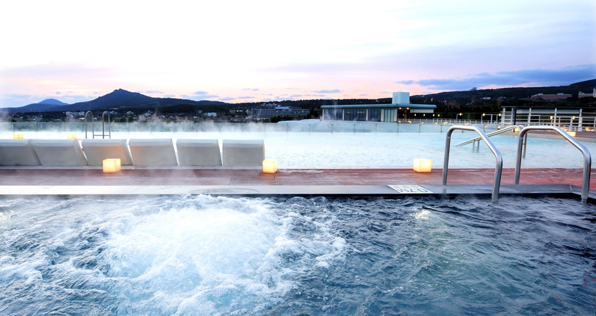 Imagen de la piscina del Hotel Kensington Jeju. Foto 16