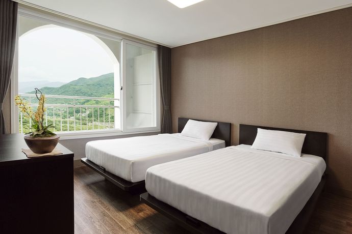 Imagen de la habitación del Hotel Kensington Resort Jirisan Hadong. Foto 8