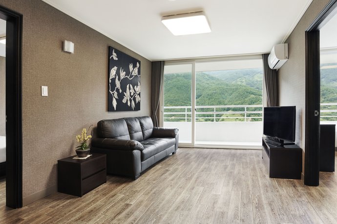 Imagen de la habitación del Hotel Kensington Resort Jirisan Hadong. Foto 10