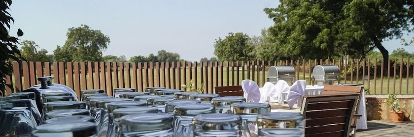 Imagen del bar/restaurante del Hotel Kensville Golf and Country Club. Foto 4