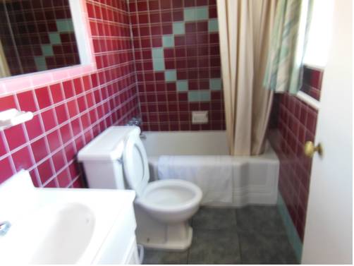 Imagen de la habitación del Hotel Kent Chatham. Foto 10