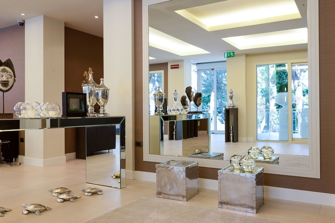 Imagen de los interiores del Hotel Kent, Ravenna. Foto 17