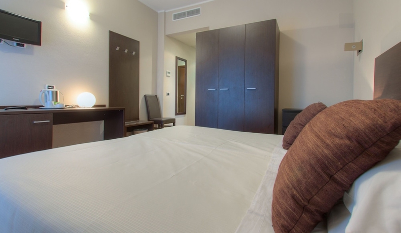 Imagen de la habitación del Hotel Kent, Ravenna. Foto 12