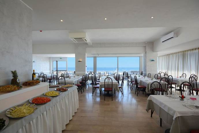 Imagen del bar/restaurante del Hotel Kent, Riccione. Foto 7