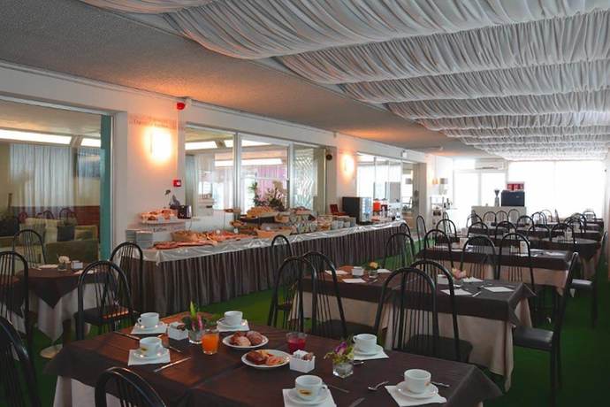 Imagen del bar/restaurante del Hotel Kent, Riccione. Foto 8