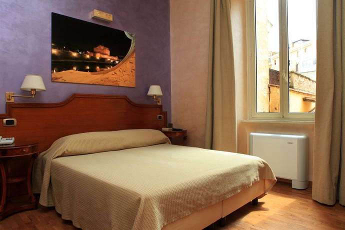 Imagen de la habitación del Hotel Kent, Roma. Foto 5