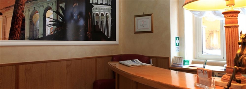 Imagen de los interiores del Hotel Kent, Roma. Foto 8