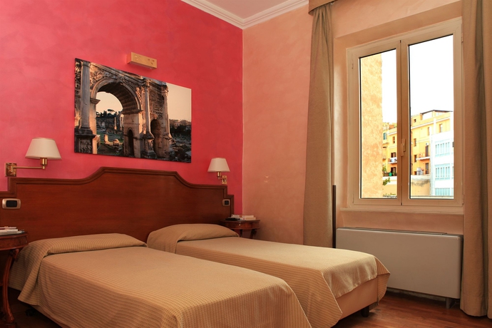 Imagen de la habitación del Hotel Kent, Roma. Foto 7