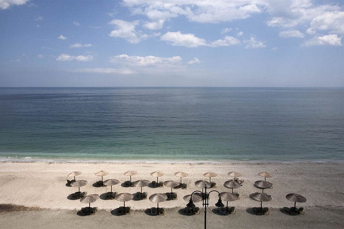 Imagen de los exteriores del Hotel Kenta Beach. Foto 8