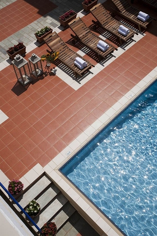 Imagen de la piscina del Hotel Kenta Beach. Foto 15