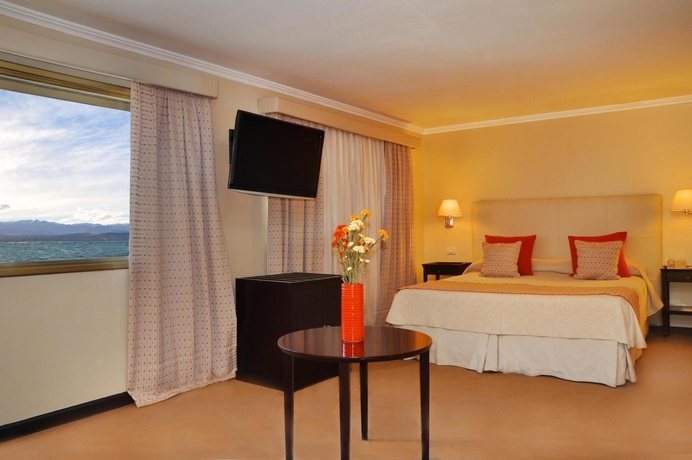 Imagen de los exteriores del Hotel Kenton Palace Bariloche. Foto 4