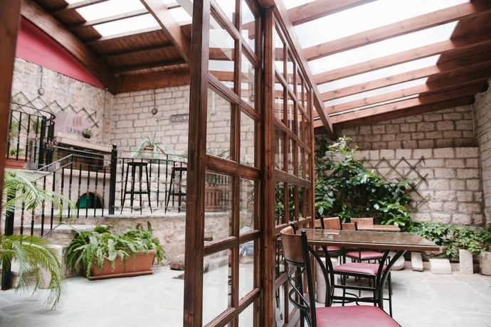 Imagen de la habitación del Hotel Kentrikon. Foto 13