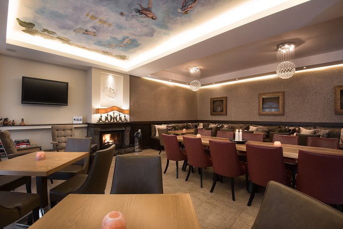 Imagen de los interiores del Hotel Kentrikon. Foto 20