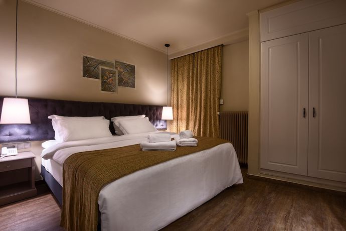 Imagen de la habitación del Hotel Kentrikon, Lagadia. Foto 9