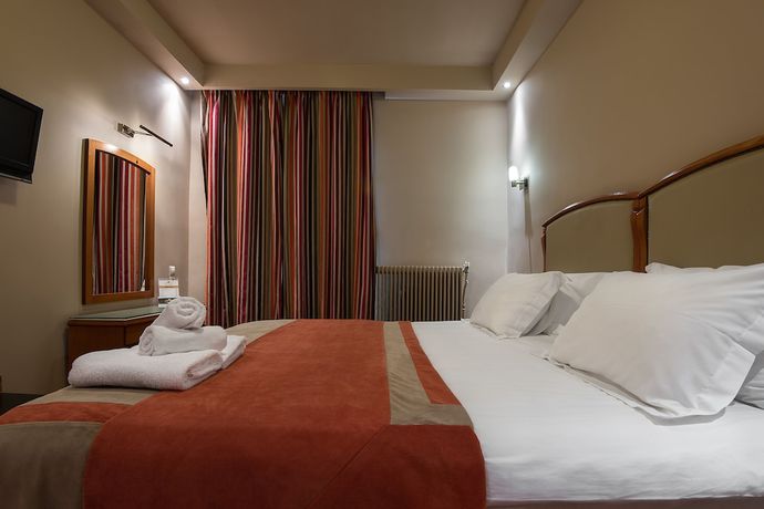 Imagen de la habitación del Hotel Kentrikon, Lagadia. Foto 12