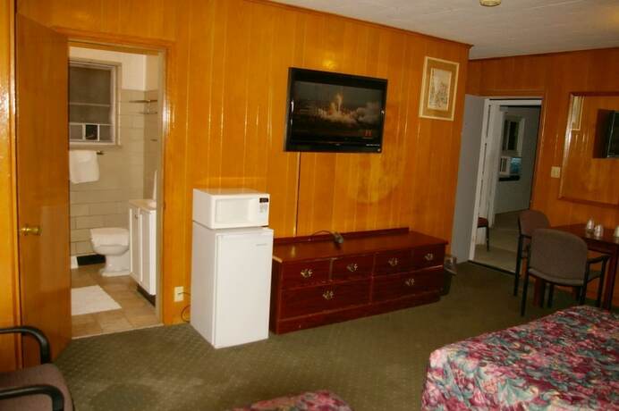 Imagen de la habitación del Hotel Kenwood Motel. Foto 9