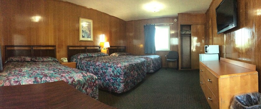 Imagen de la habitación del Hotel Kenwood Motel. Foto 11