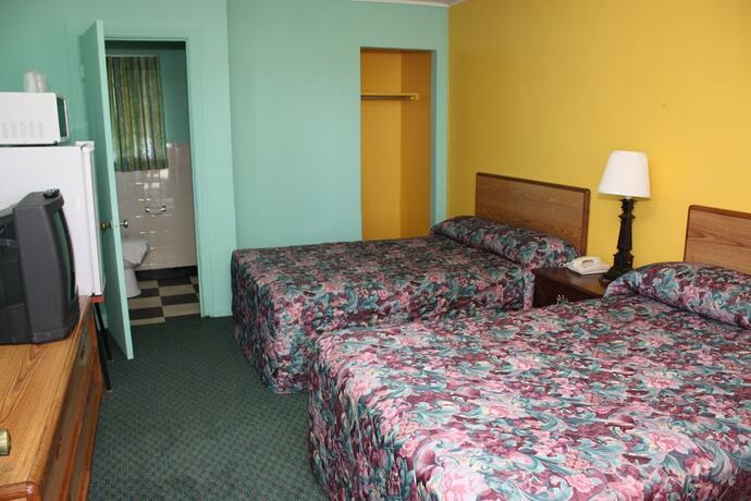 Imagen de la habitación del Hotel Kenwood Motel. Foto 12