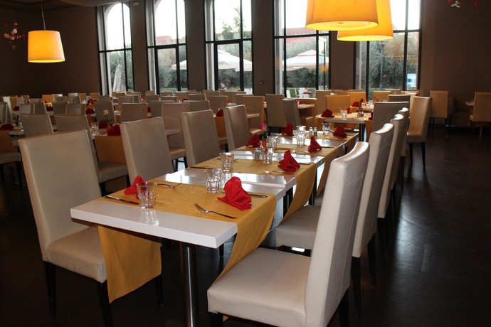 Imagen del bar/restaurante del Hotel Kenzi Club Agdal Medina All Inclusive. Foto 2