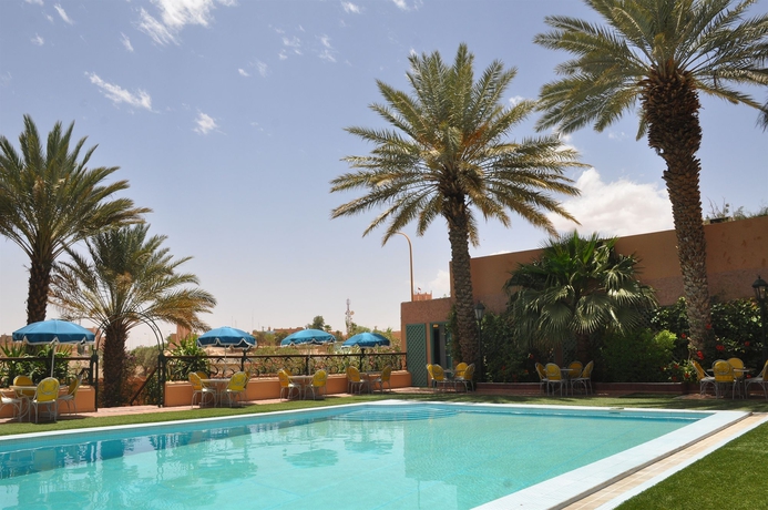 Imagen de la piscina del Hotel Kenzi Rissani. Foto 15