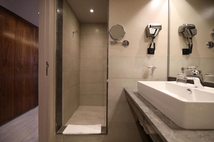 Imagen de la habitación del Hotel Kenzi Rose Garden. Foto 8