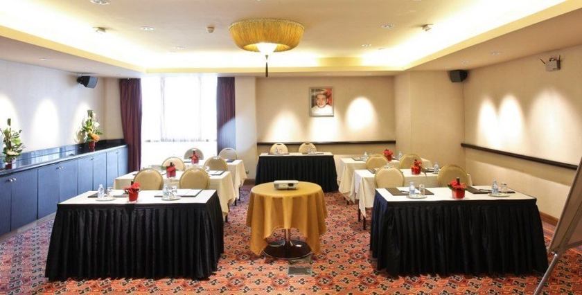 Imagen de los interiores del Hotel Kenzi Tower. Foto 10