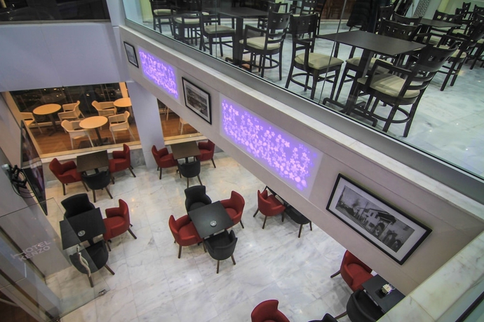 Imagen del bar/restaurante del Hotel Kenzo, Safi. Foto 2