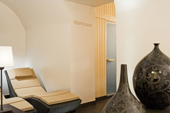 Imagen de la piscina del Hotel Keppler. Foto 14