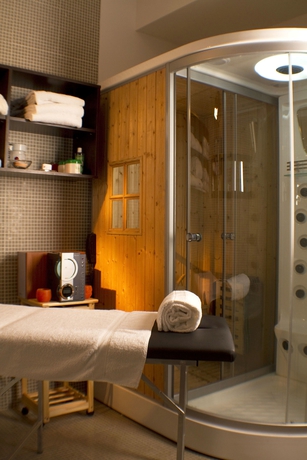 Imagen de los interiores del Hotel Ker Urquiza. Foto 9