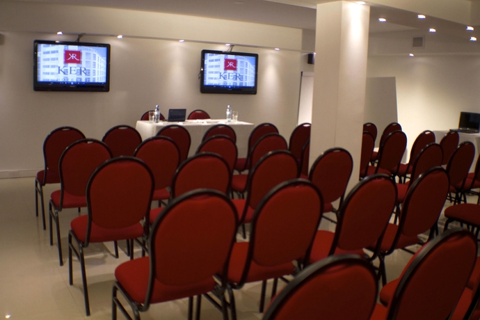 Imagen de los interiores del Hotel Ker Urquiza. Foto 12