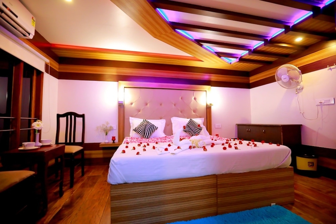 Imagen de la habitación del Hotel Kerala Luxury House Boat. Foto 8