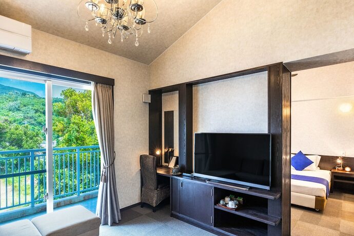 Imagen de la habitación del Hotel Kerama Terrace. Foto 17