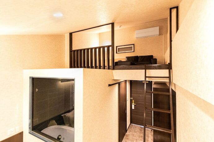 Imagen de la habitación del Hotel Kerama Terrace. Foto 19