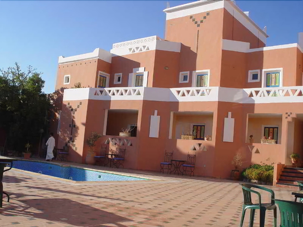 Imagen de la piscina del Hotel Kerdous. Foto 9