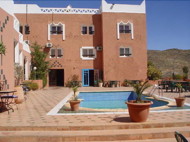 Imagen de la piscina del Hotel Kerdous. Foto 10
