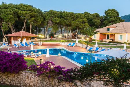 Imagen de la piscina del Hotel Keri Village and Spa By Zante Plaza - Adults Only - All Inclusive. Foto 11