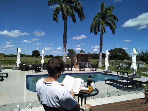 Imagen general del Hotel Kernow Charters Towers. Foto 2