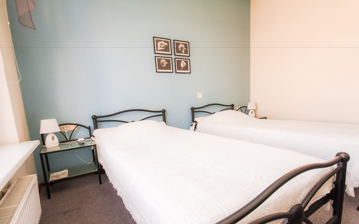 Imagen de la habitación del Hotel Kert. Foto 4