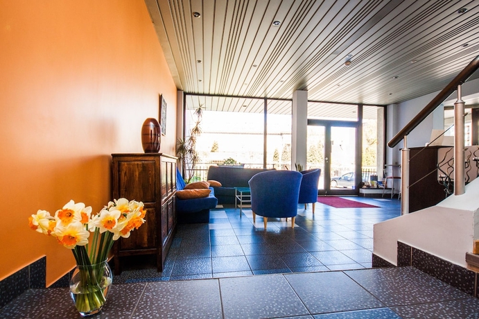 Imagen de los interiores del Hotel Kert. Foto 18