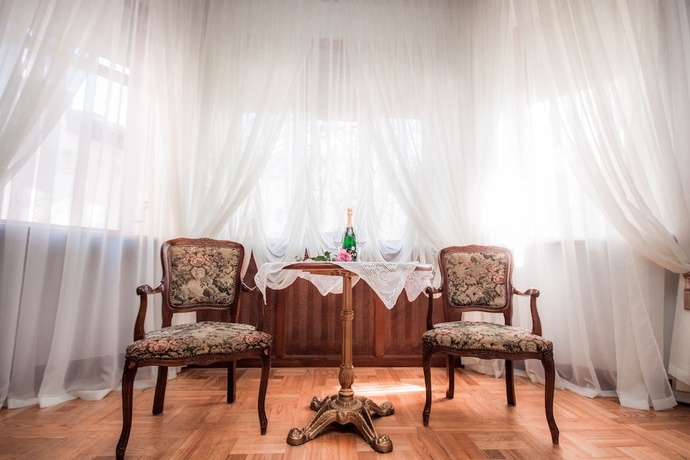 Imagen de la habitación del Hotel Kert. Foto 7