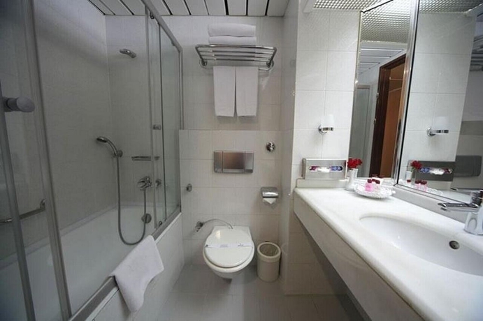 Imagen de la habitación del Hotel Kervansaray Istanbul. Foto 16
