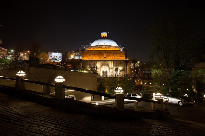 Imagen de los exteriores del Hotel Kervansaray Thermal Convention Center and Spa. Foto 7