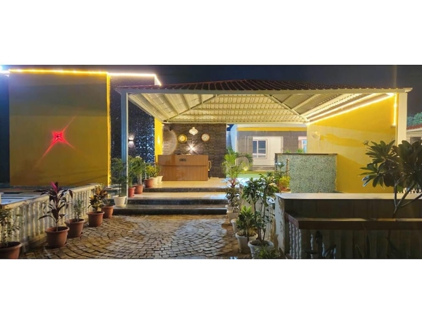 Imagen de los interiores del Hotel Kesar bagh. Foto 15