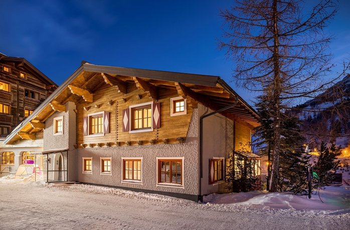 Imagen de la habitación del Hotel Kesselspitze Valamar Collection Superior. Foto 13