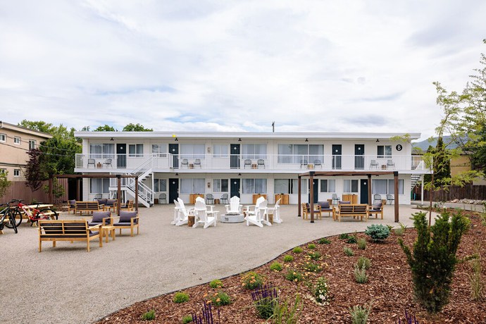 Imagen general del Hotel Kettle Valley Beach Resort. Foto 1