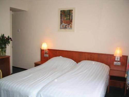 Imagen de la habitación del Hotel Keur. Foto 7
