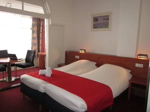 Imagen de la habitación del Hotel Keur. Foto 11