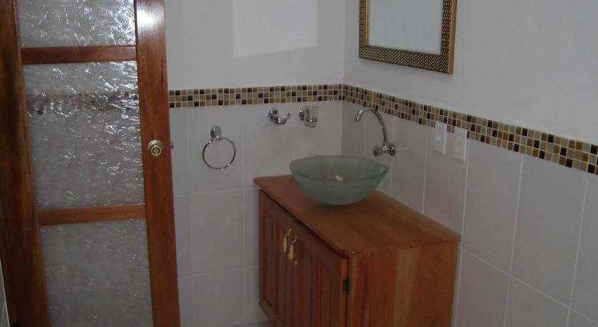 Imagen de los interiores del Hotel Kevin Condos. Foto 8