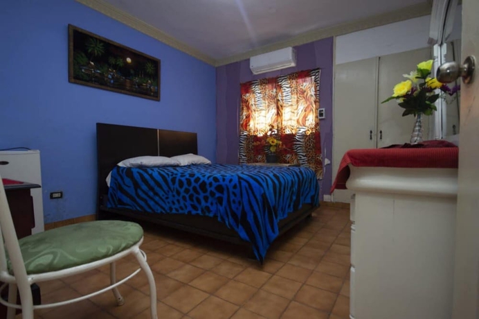 Imagen de la habitación del Hotel Kevin. Foto 9